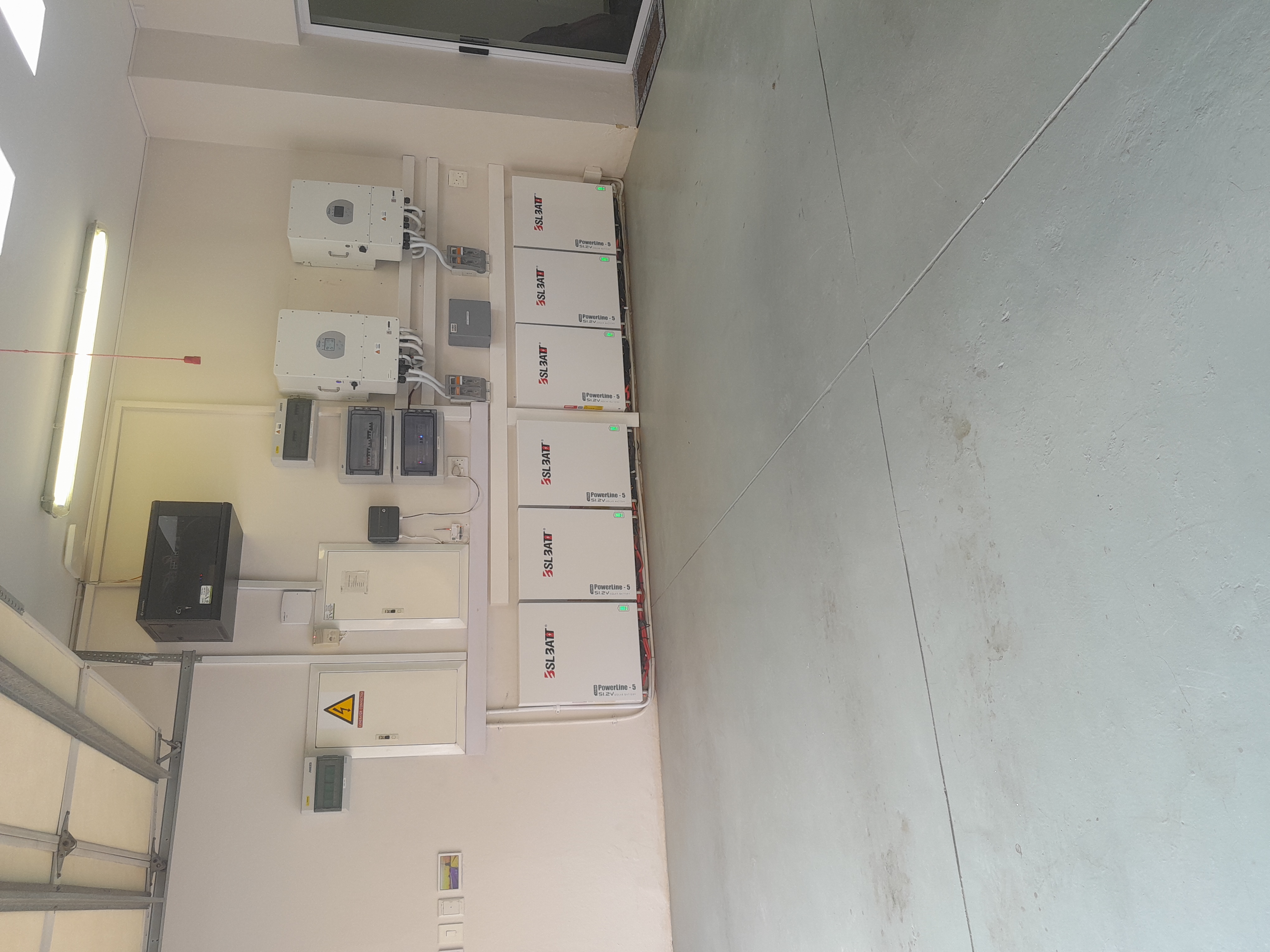 SL3BAT battery bank